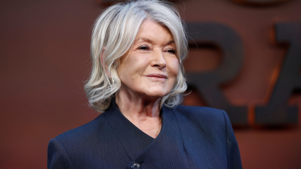 Martha Stewart’s New Pink Hair Sprinkled Some Whimsy Into Summer—See the Video